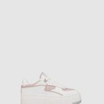 프리도트 스니커즈 4W2S0I