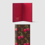 LV x TM 패스포트 커버 M13424